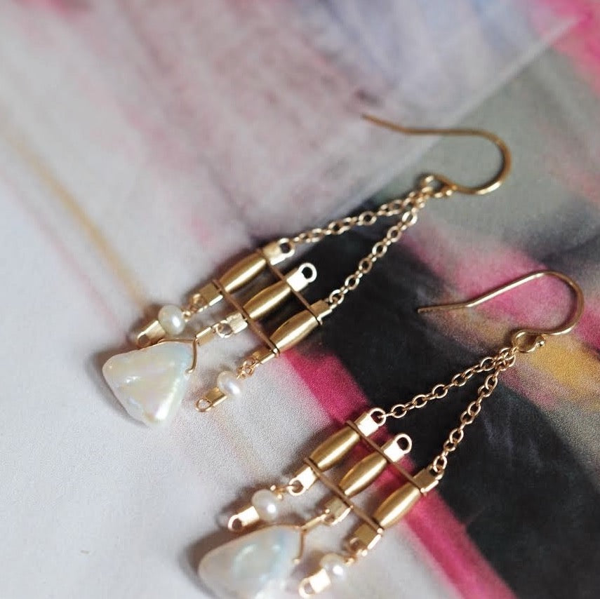 Sophie Earrings in Triangle Pearl