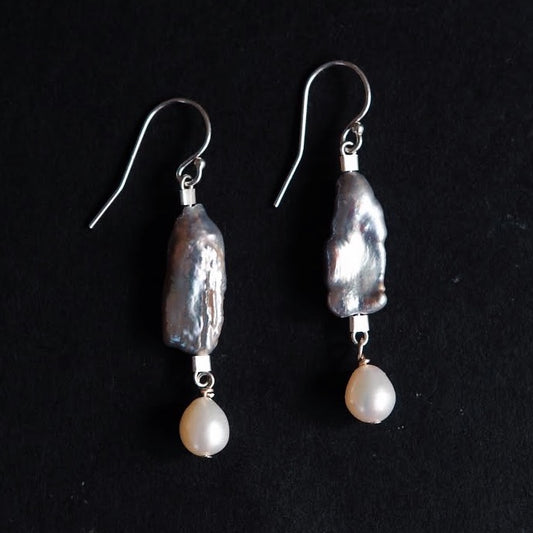 Drop Earrings in Silver Biwa Pearl