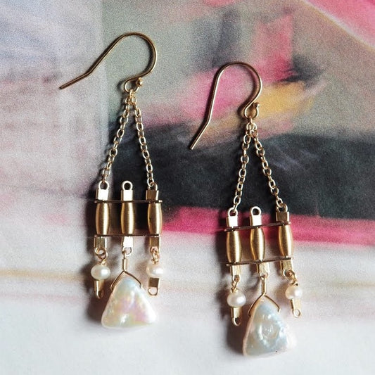 Sophie Earrings in Triangle Pearl